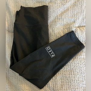 Large Fleo 21” leggings
